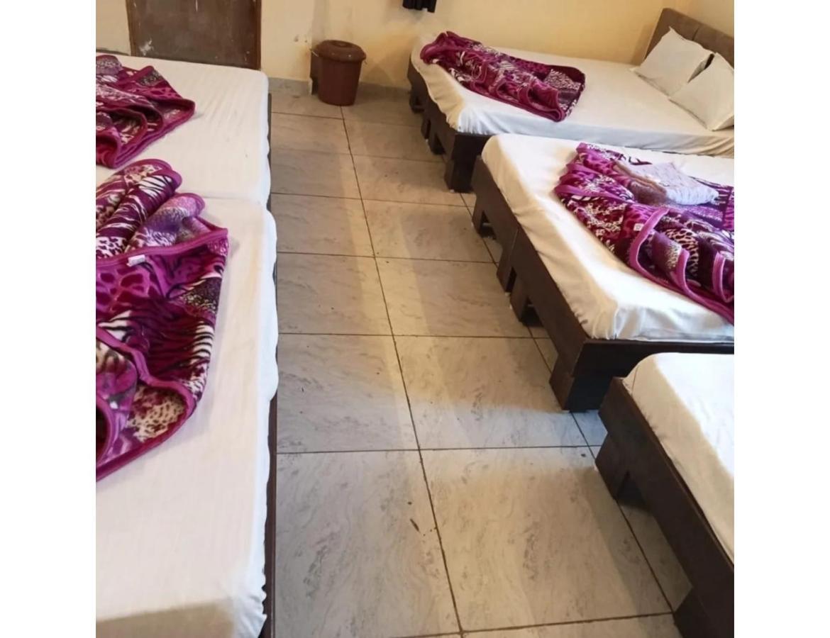 Hotel Mahakal Vishram, Уджайн Екстериор снимка