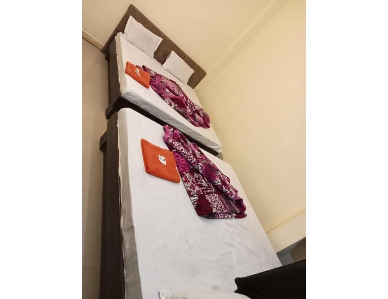 Hotel Mahakal Vishram, Уджайн Екстериор снимка