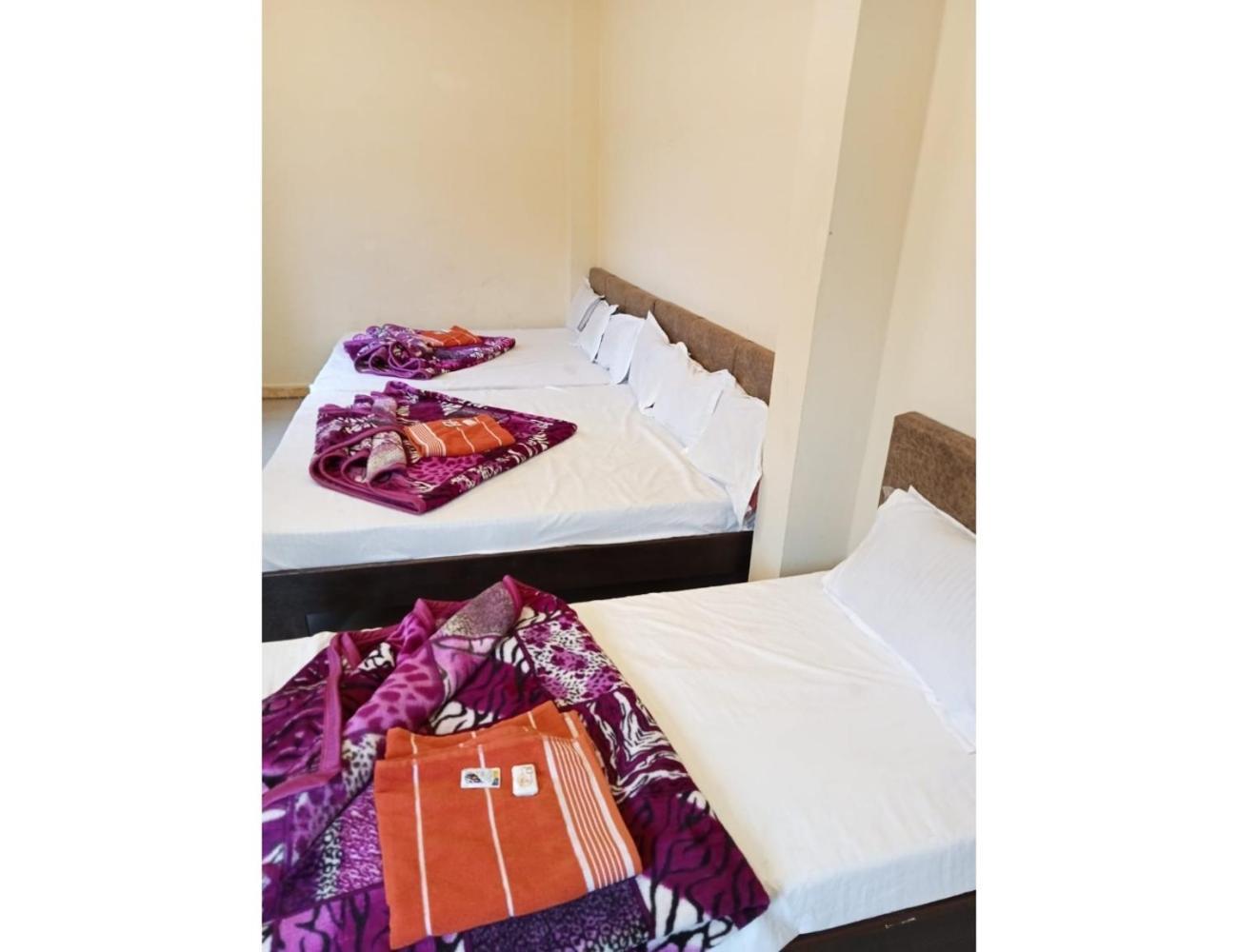 Hotel Mahakal Vishram, Уджайн Екстериор снимка
